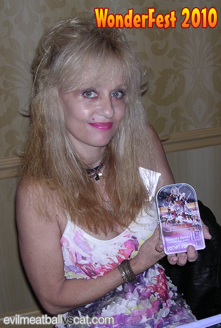 One of this year's attendees was scream queen Linnea Quigley 